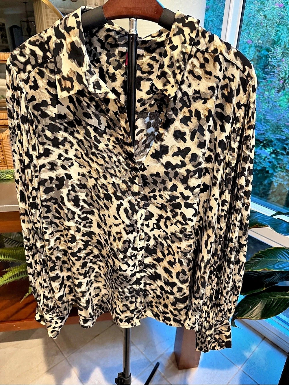Vince Camuto Animal Print Blouse in Brown & Black XL Like New